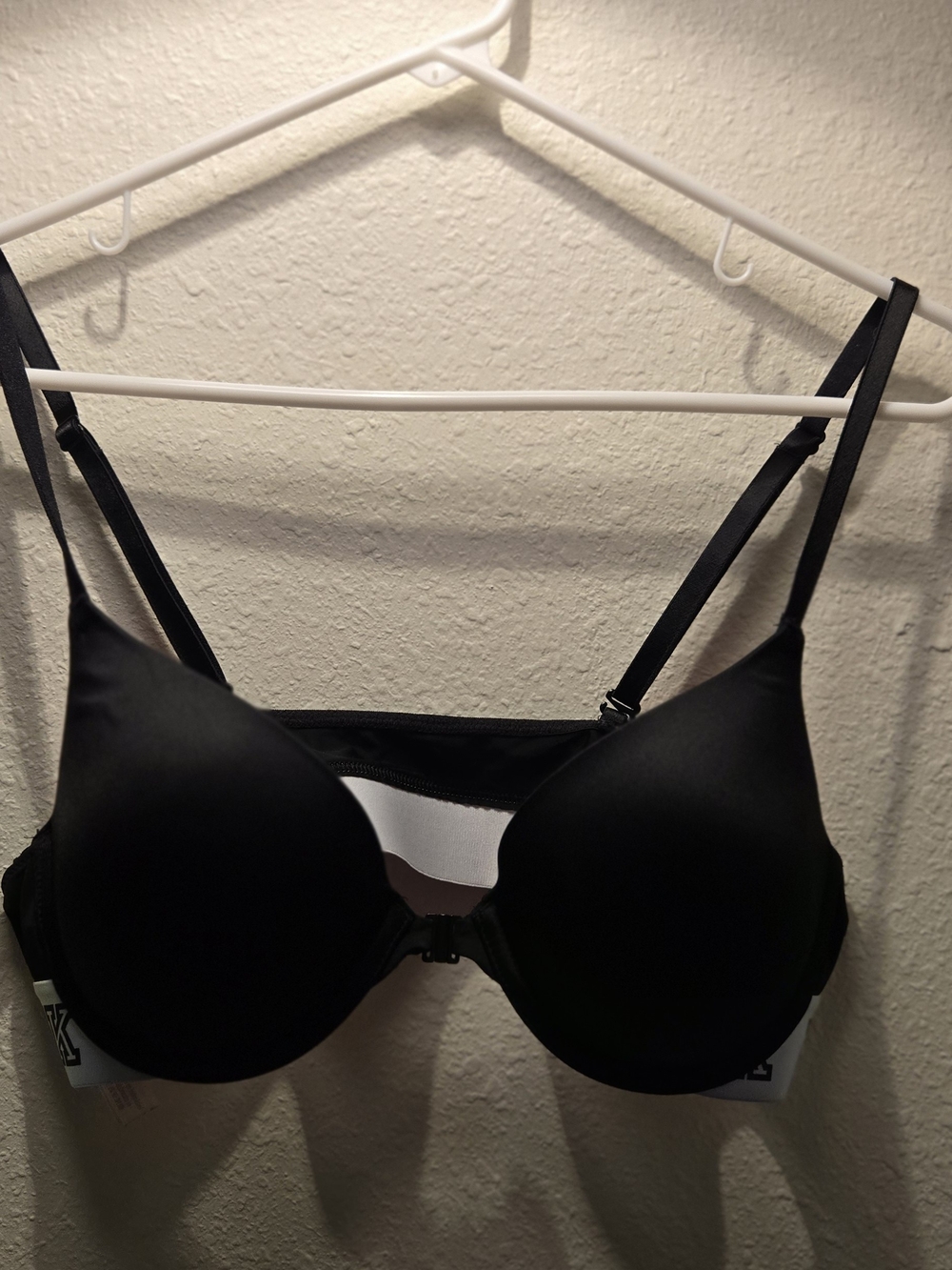 Victoria's Secret PINK Front Close Wear Everywhere Push Up Bra Black 36B